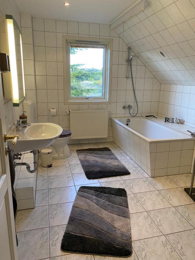 Freistehendes Einfamilienhaus Mit Boddenblick Naehe Ostsee Fuhlendorf  Eksteriør bilde